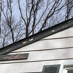 Deteriorating paint on fascia board